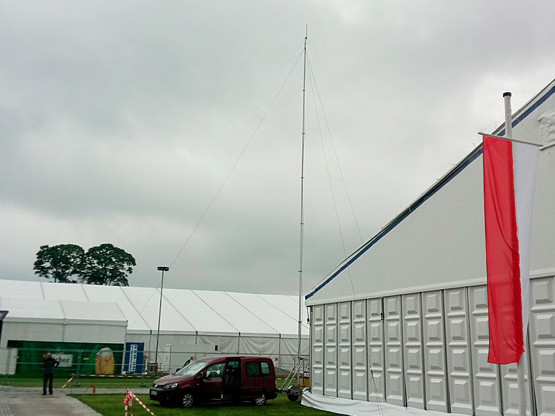 Antennenanlage mit Pneumatik Teleskopmast zum Veranstaltungsradio Hessentage in Korbach